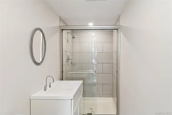 $879,000 | 911 Ostrander Avenue, Riverhead, NY 11901