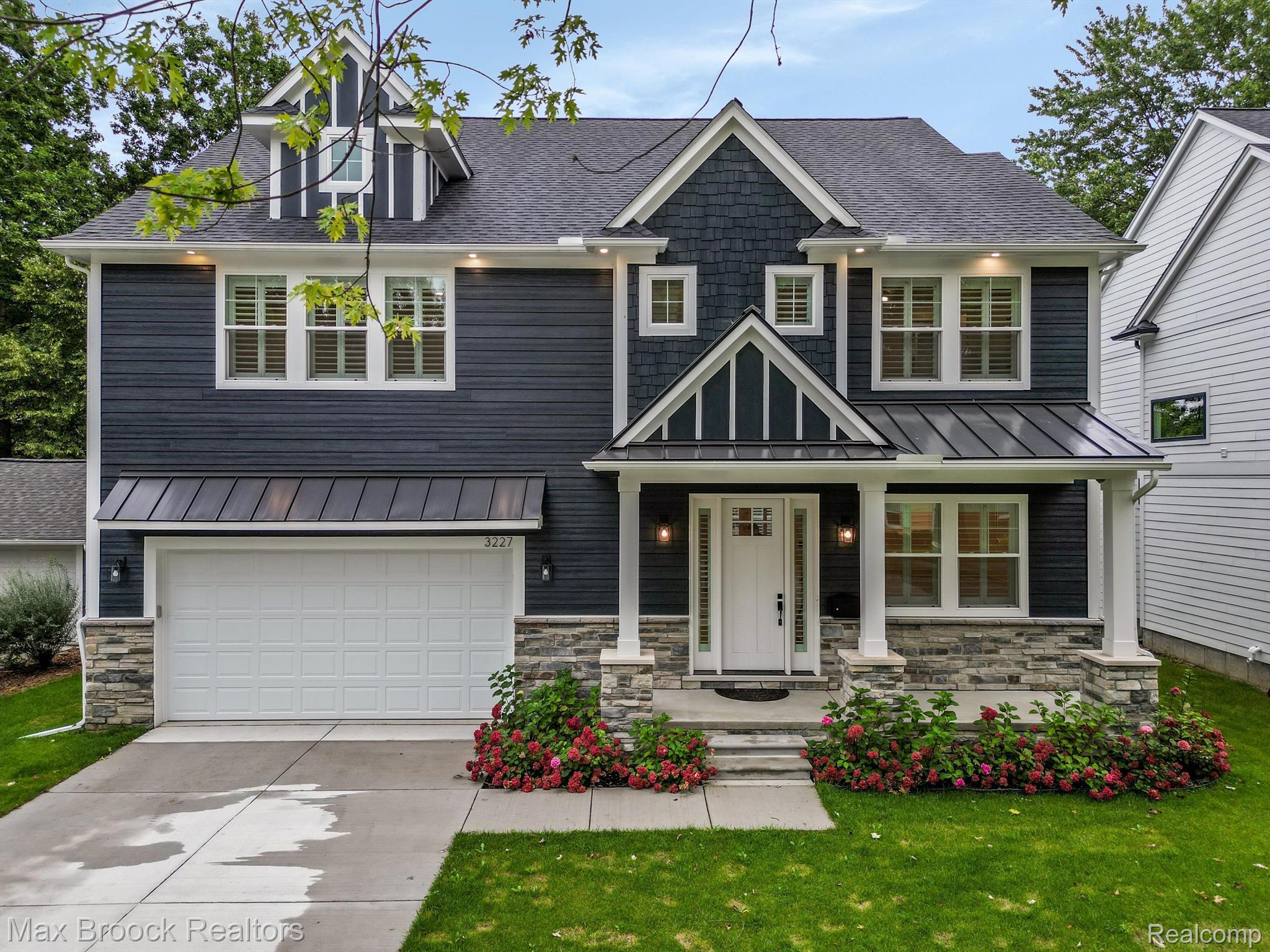 3227 Warick Road Royal Oak, MI 48073 - Photo 2 of 33 Gallery Image 2