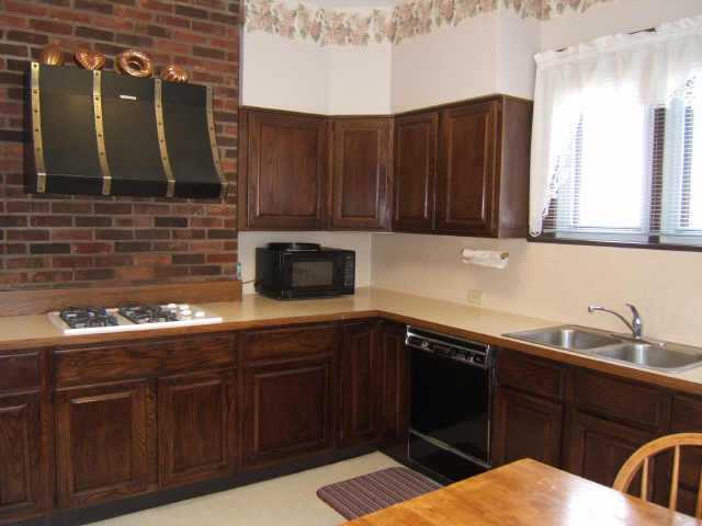 187 South Cassingham Road Columbus, OH 43209 - Photo 4 of 10