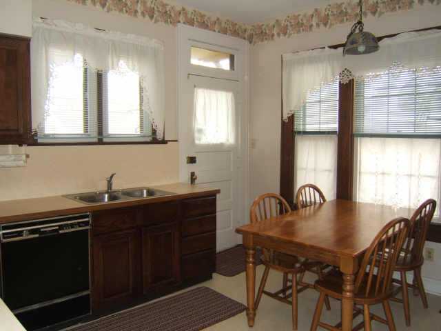 187 South Cassingham Road Columbus, OH 43209 - Photo 5 of 10