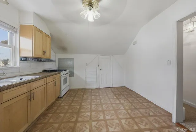 $919,000 | 11 Woodbine Street, Yonkers, NY 10704