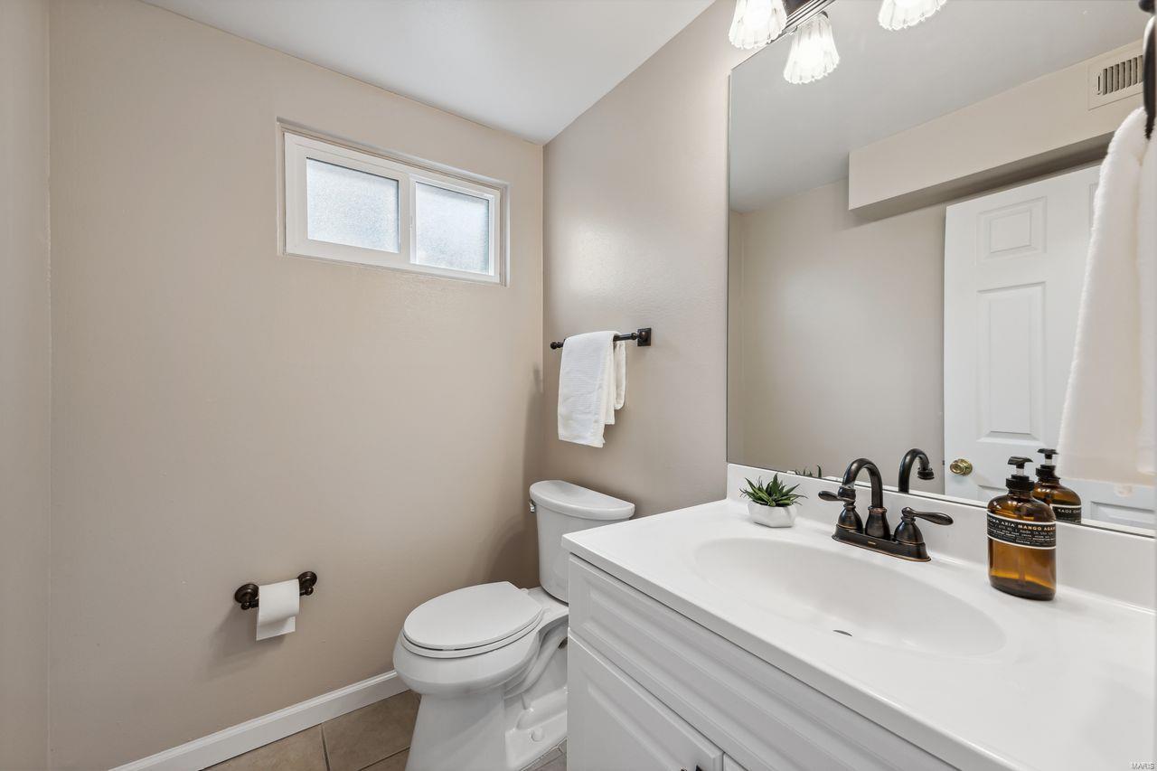 722 Reinke Road Ballwin, MO 63021 - Photo 15 of 20 Gallery Image 15