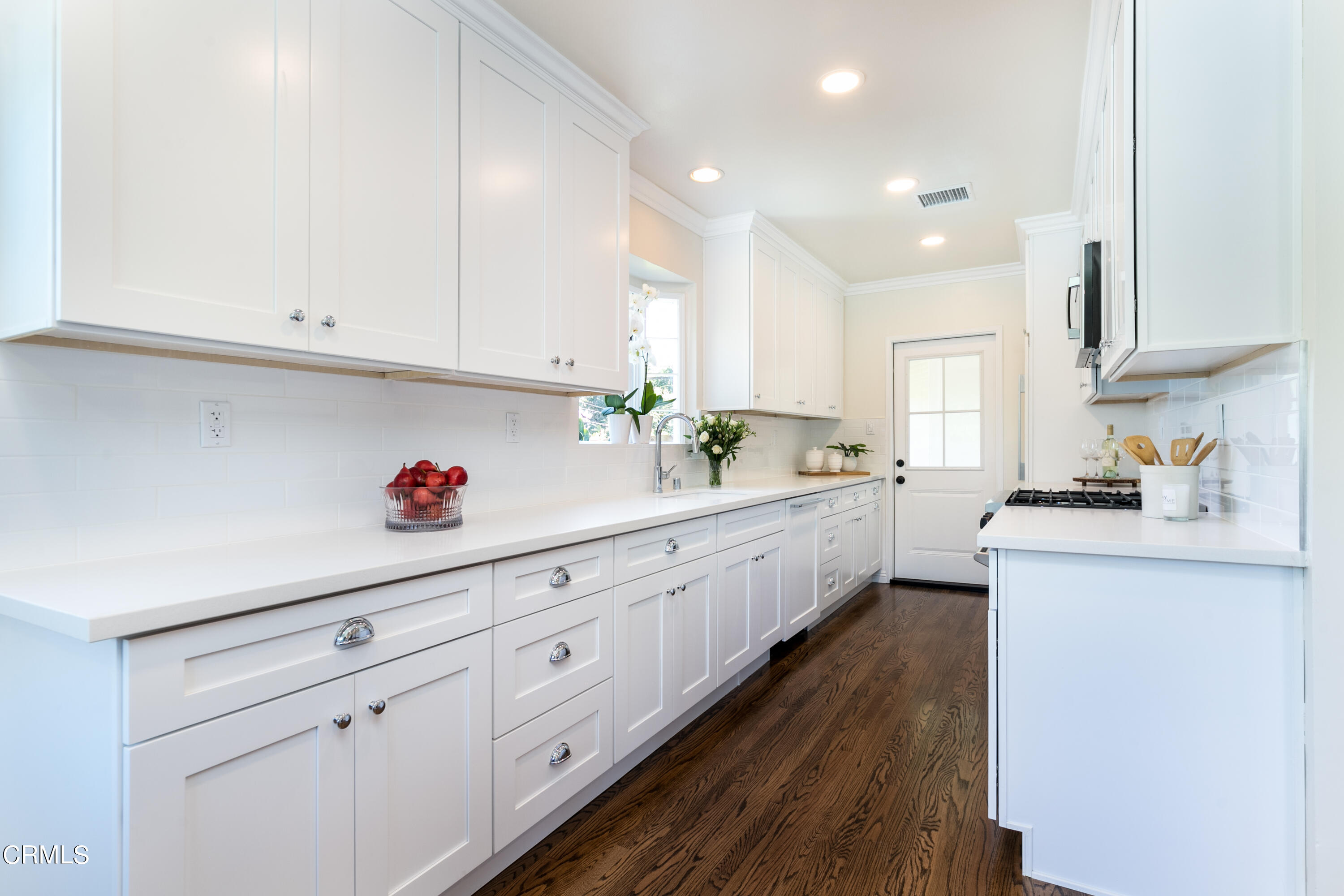 2298 Queensberry Road Pasadena, CA 91104 - Photo 10 of 36 2298 Quennsberry12