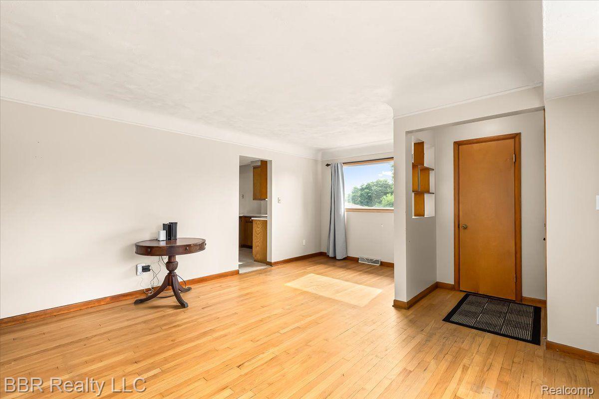 27771 West Road New Boston, MI 48164 - Photo 19 of 45 Gallery Image 19