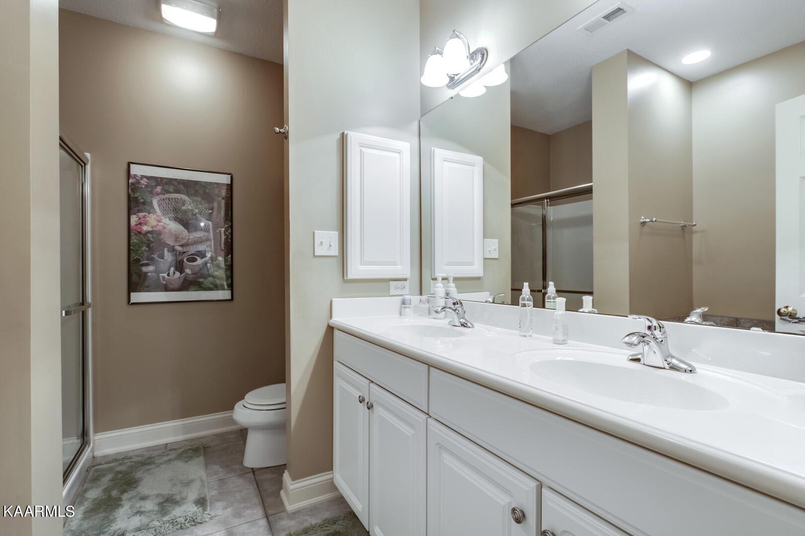 188 Dudala Way Loudon, TN 37774 - Photo 43 of 50 43_188 Dudala Way_GuestBath