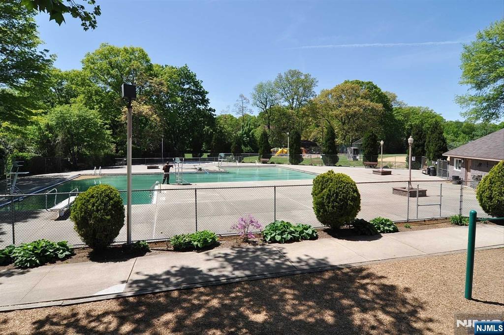 354 Plaza Road Fair Lawn, NJ 07410 - Photo 33 of 39 a view of a outdoor space