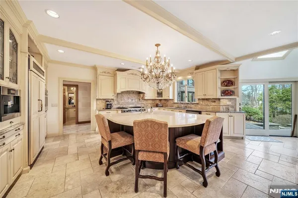 $3,095,000 | 837 Apple Ridge Road, Franklin Lakes, NJ 07417