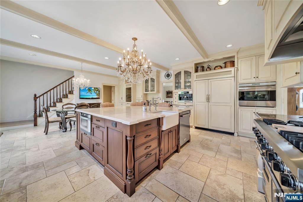 837 Apple Ridge Road Franklin Lakes, NJ 07417 - Photo 13 of 50