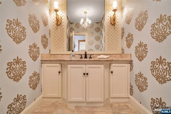 $3,095,000 | 837 Apple Ridge Road, Franklin Lakes, NJ 07417
