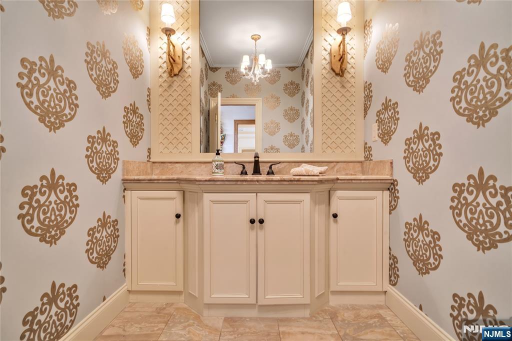 837 Apple Ridge Road Franklin Lakes, NJ 07417 - Photo 14 of 50