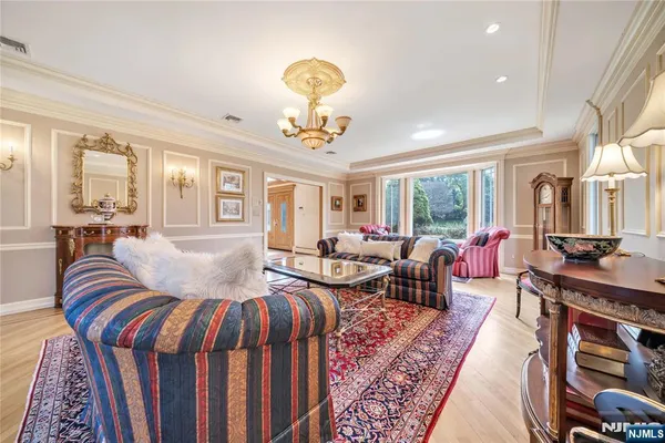 $3,095,000 | 837 Apple Ridge Road, Franklin Lakes, NJ 07417