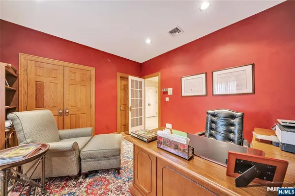 $3,095,000 | 837 Apple Ridge Road, Franklin Lakes, NJ 07417