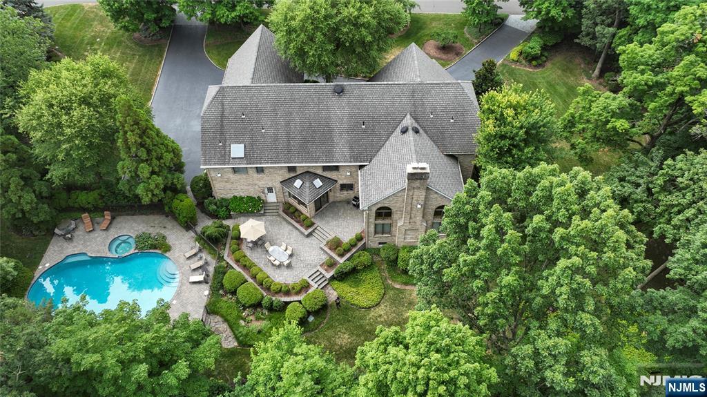 837 Apple Ridge Road Franklin Lakes, NJ 07417 - Photo 3 of 50