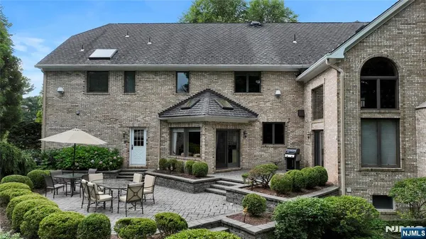 $3,095,000 | 837 Apple Ridge Road, Franklin Lakes, NJ 07417