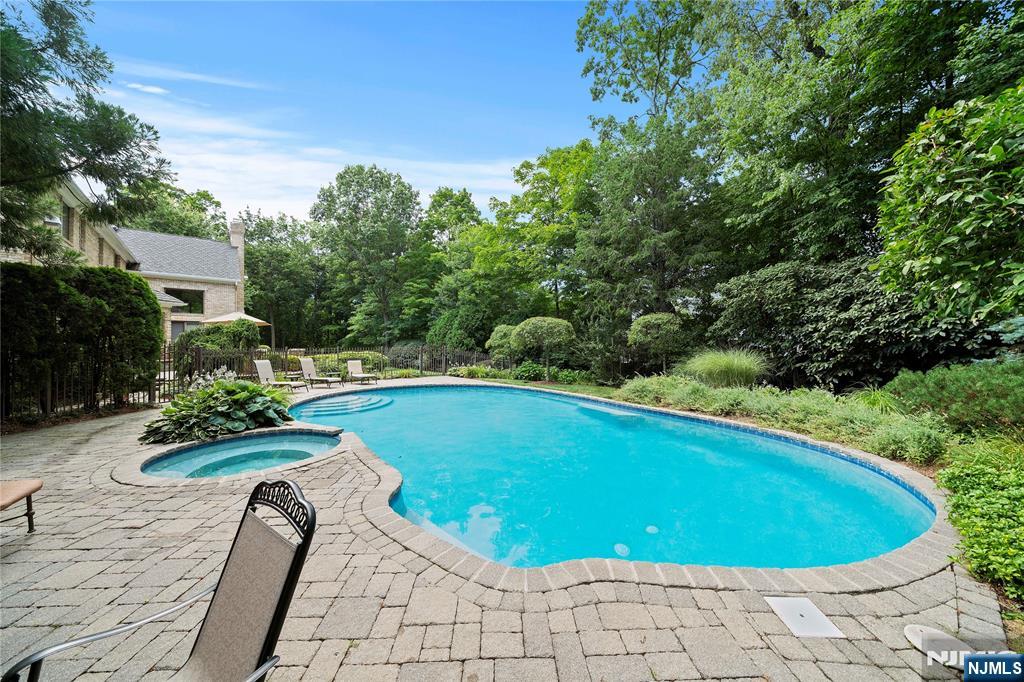 837 Apple Ridge Road Franklin Lakes, NJ 07417 - Photo 7 of 50