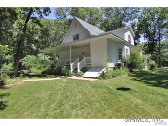 1267 Bluebird Road Sorento, IL 62086 - Photo 2 of 24 Gallery Image 2