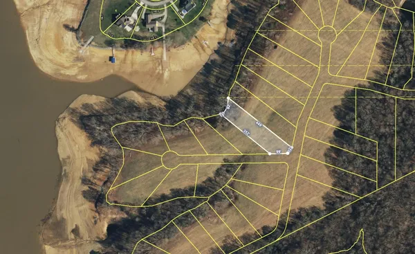 $325,000 | 38 English Mountain Pointe Point, White Pine, TN 37890