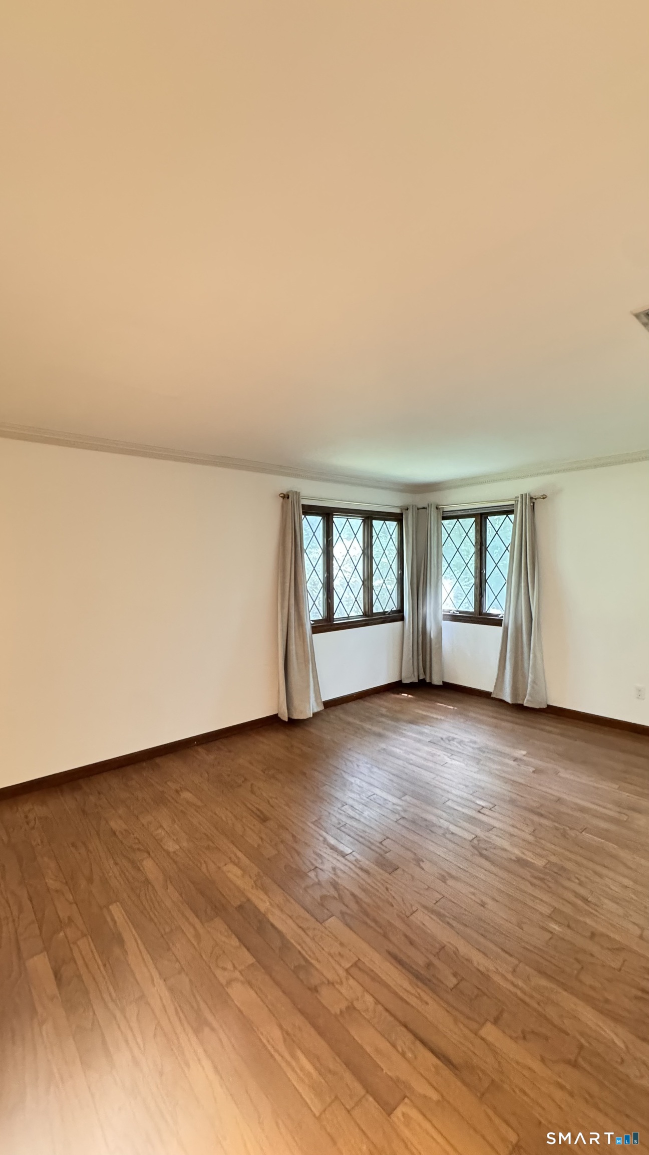8 Midwood Road Norwalk, CT 06851 - Photo 9 of 23