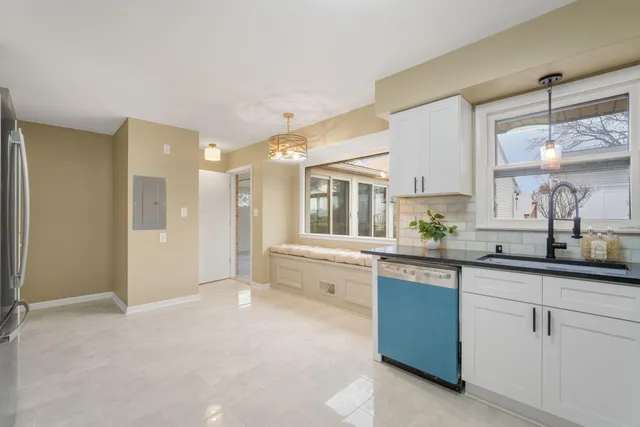 $657,777 | 2020 Menomonee River Parkway, Wauwatosa, WI 53226