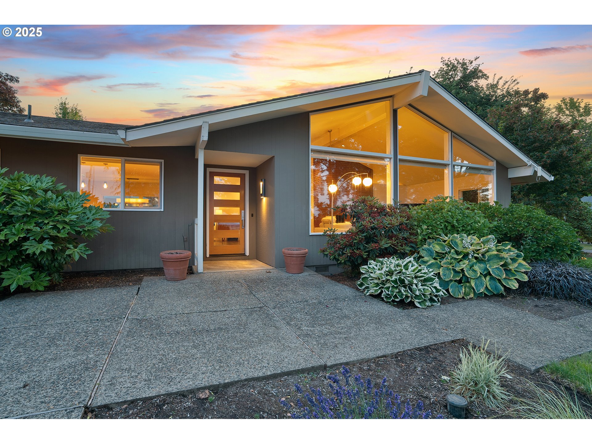 34926 Southwest Johnson School Road Cornelius, OR 97113 - Photo 4 of 48