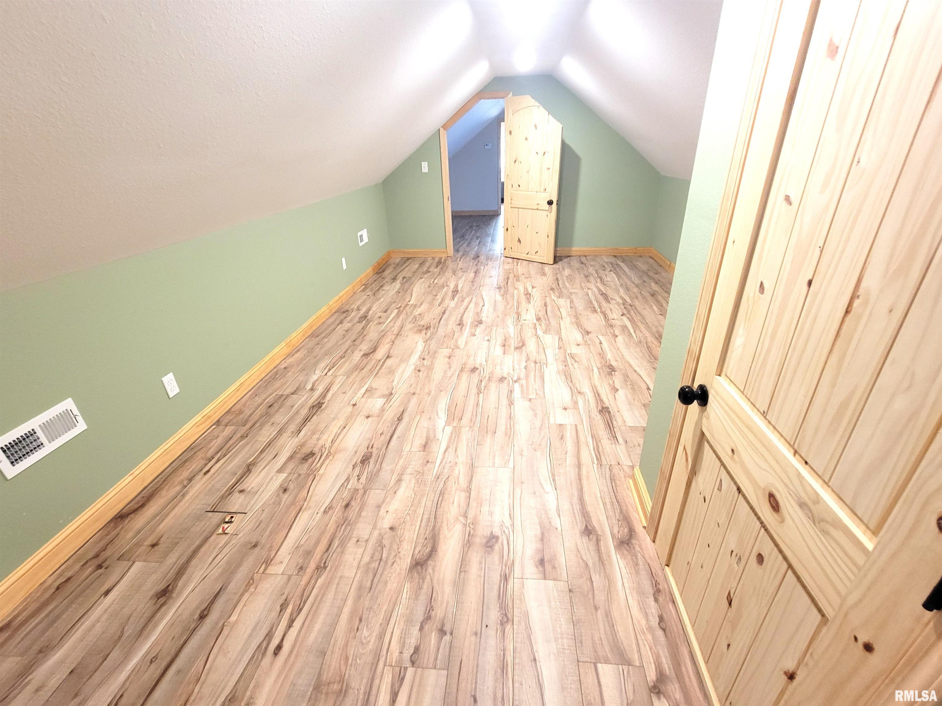 7324 State Rte 161 Extension Iuka, IL 62849 - Photo 38 of 78