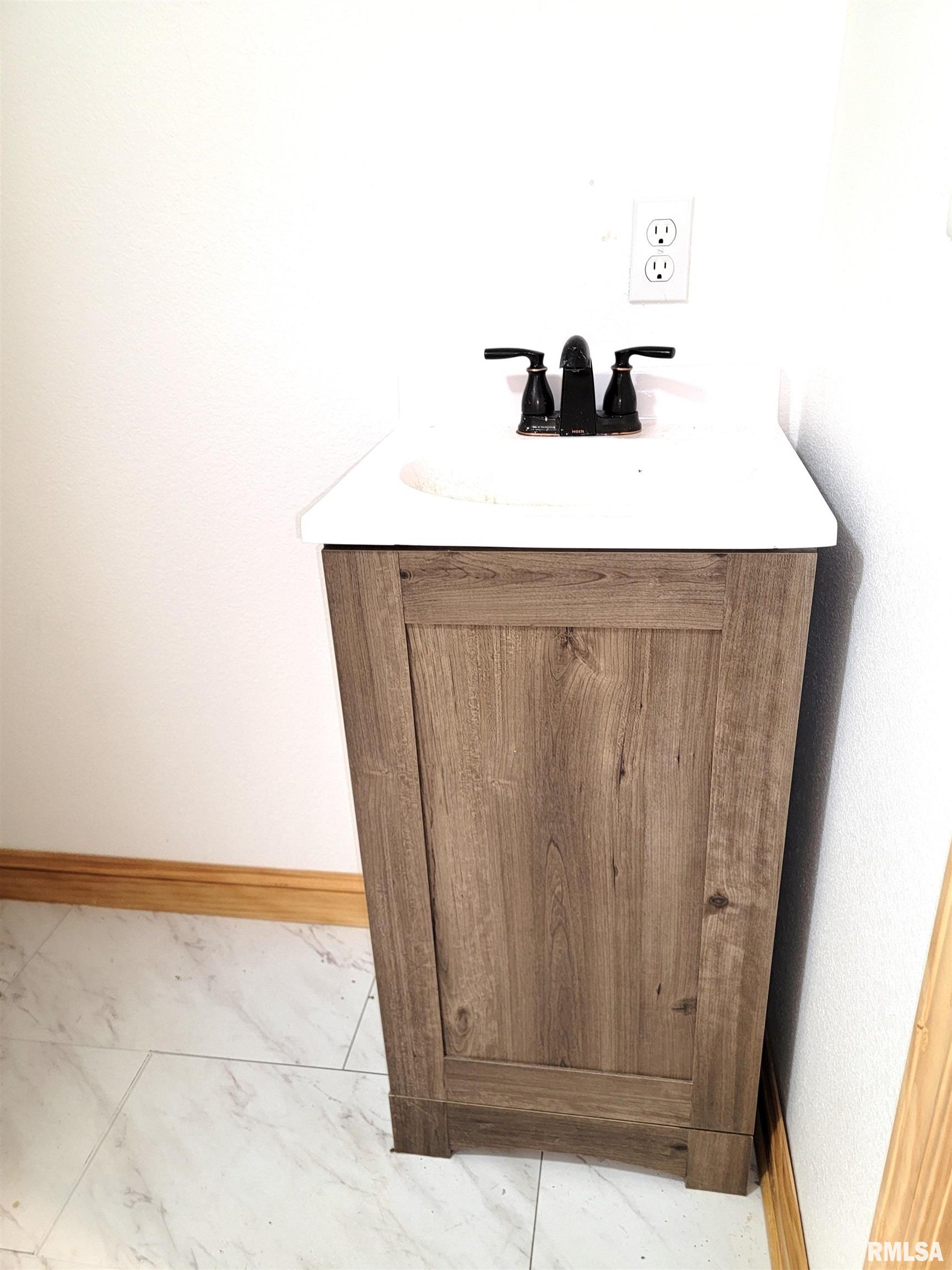 7324 State Rte 161 Extension Iuka, IL 62849 - Photo 41 of 78