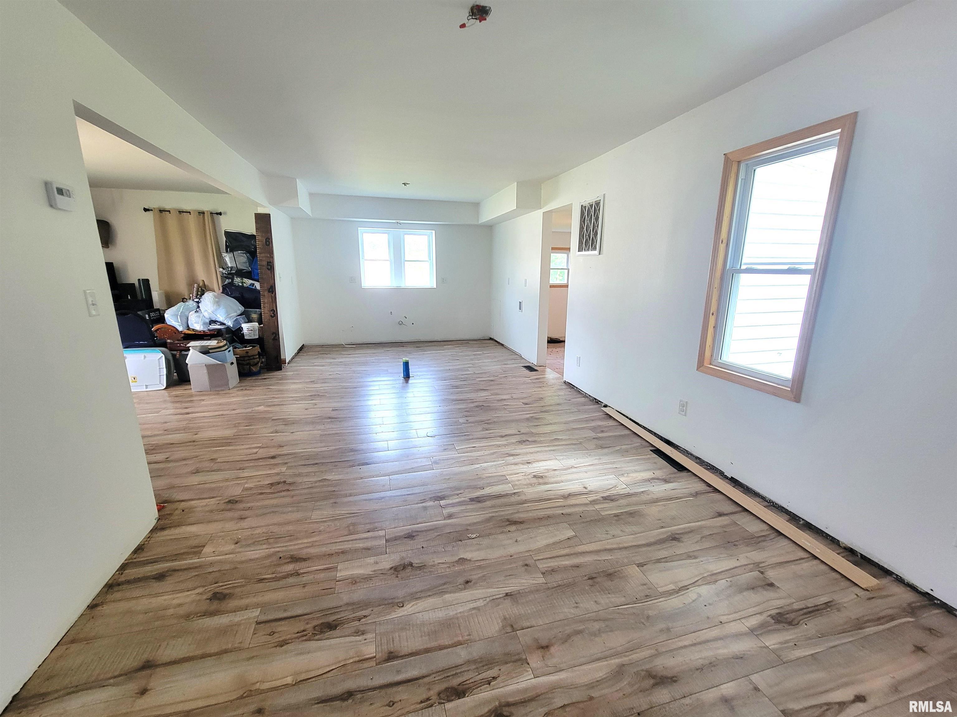 7324 State Rte 161 Extension Iuka, IL 62849 - Photo 7 of 78