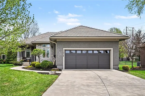 $700,000 | 11519 West 144th Place, Olathe, KS 66062