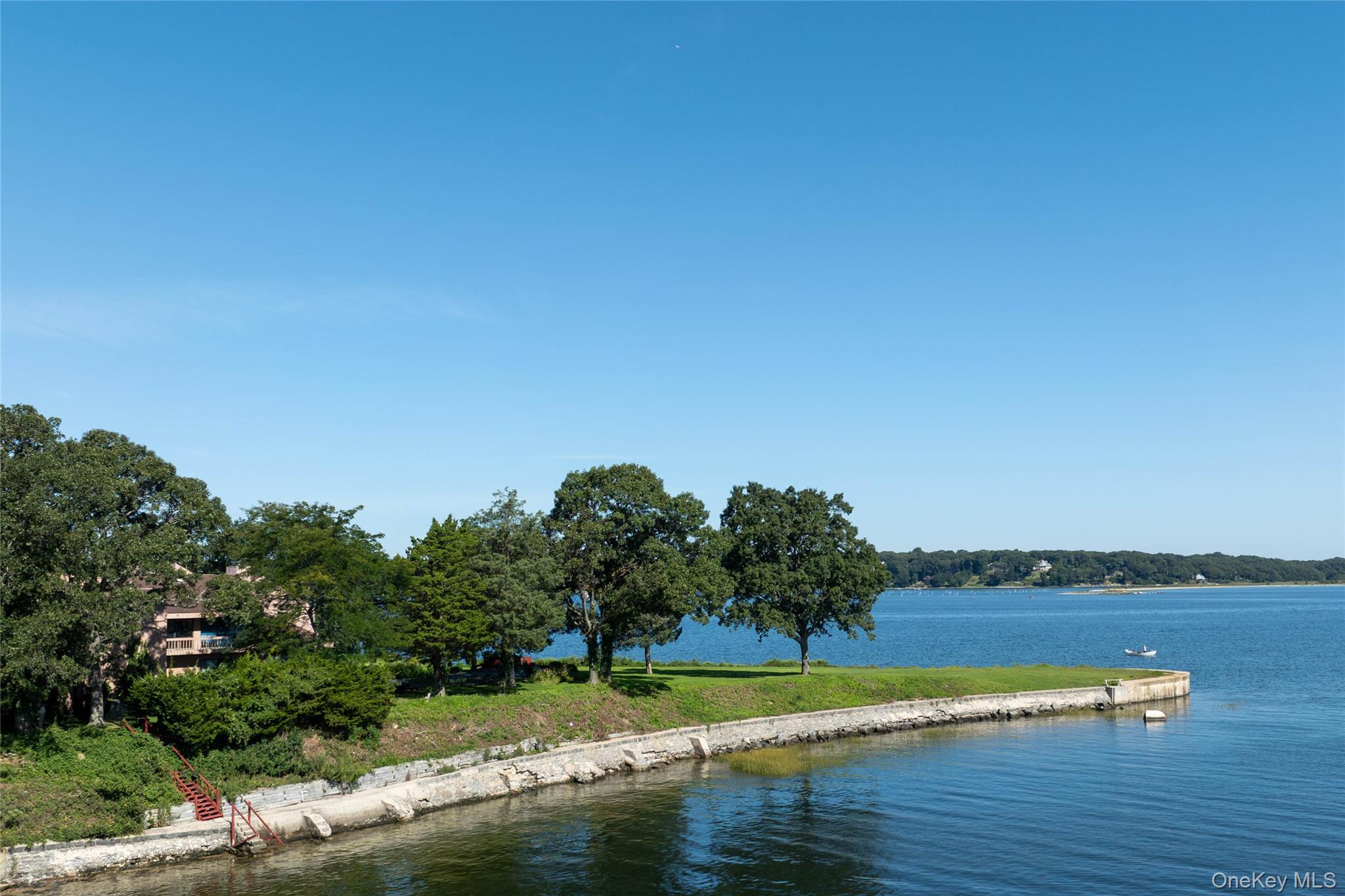 7 Lighthouse Point Huntington, NY 11743 - Photo 12 of 15 Gallery Image 12