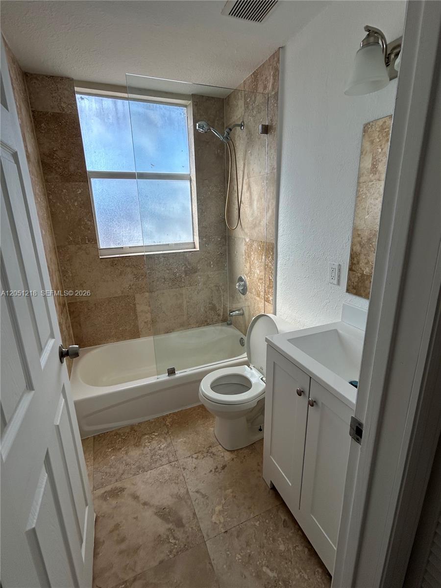 953 Southwest 10th Street, Unit 3 Miami, FL 33130 - Photo 7 of 14