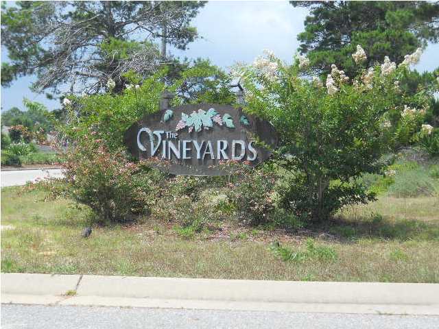 7676 Chablis Circle Navarre, FL 32566 - Photo 2 of 10