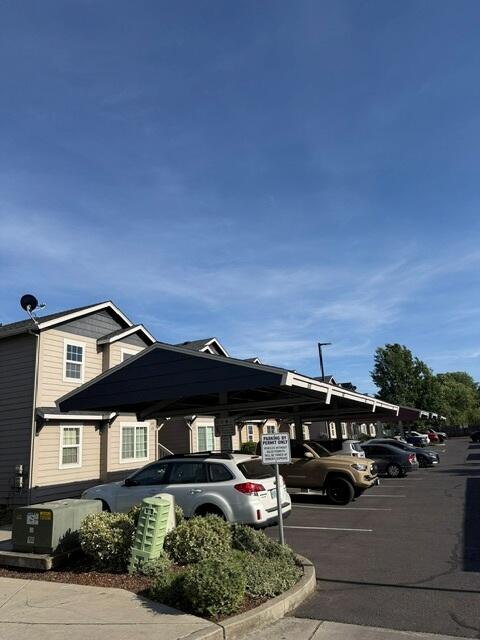 668 Midway Road Medford, OR 97501 - Photo 4 of 4 a front view of a house with garden