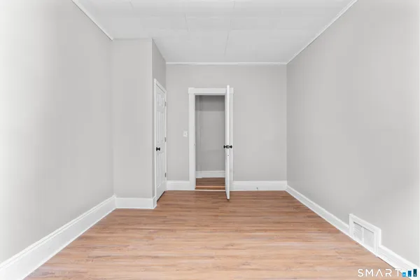 $2,150 | 394 Gregory Street, Unit 3, Bridgeport, CT 06604