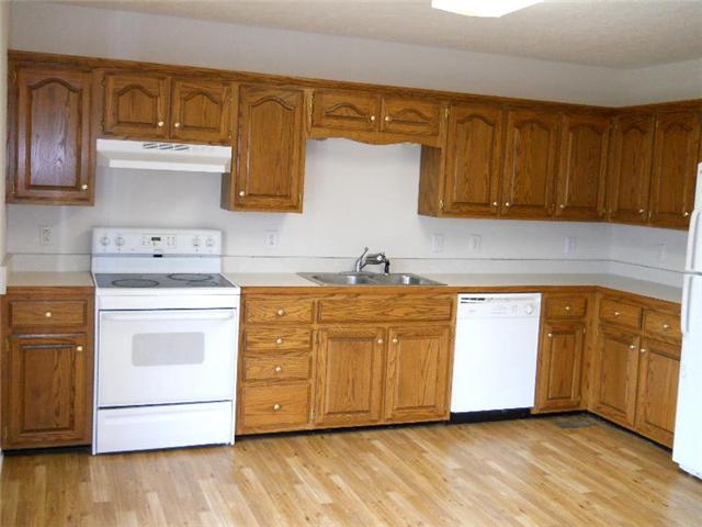 3364 Lipscomb Cemetery Road Springfield, TN 37172 - Photo 2 of 13 Super sized kitchen. Plenty of counter space and room for a large table for the whole family.