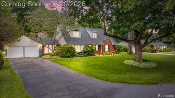 $825,000 | 6085 Worlington Road, Bloomfield Hills, MI 48301