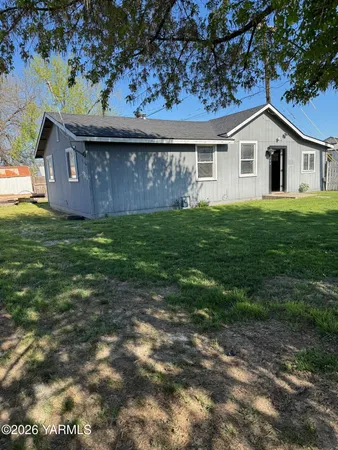 $289,000 | 204 North Spokane Street, Moxee, WA 98936