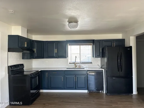 $289,000 | 204 North Spokane Street, Moxee, WA 98936