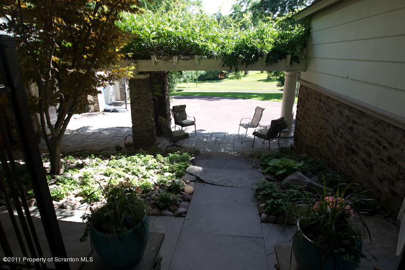 173 Carbondale Road Waverly, PA 18471 - Photo 26 of 32 Gallery Image 26