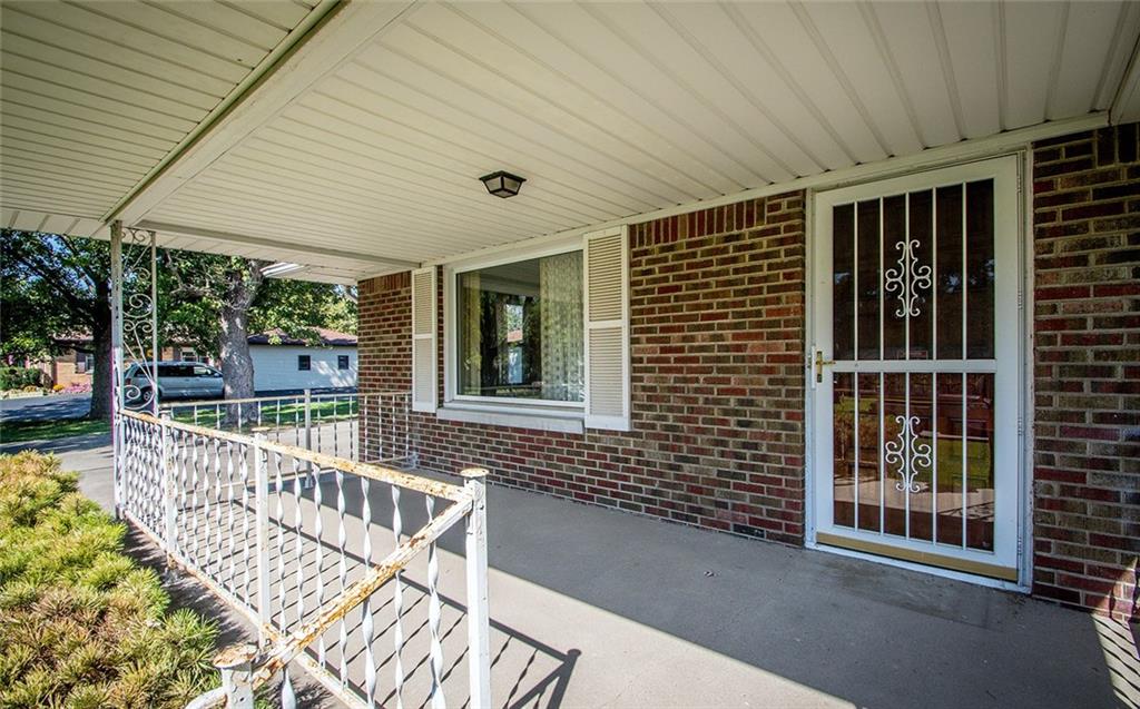 2508 Depauw Road Indianapolis, IN 46227 - Photo 3 of 39 Gallery Image 3