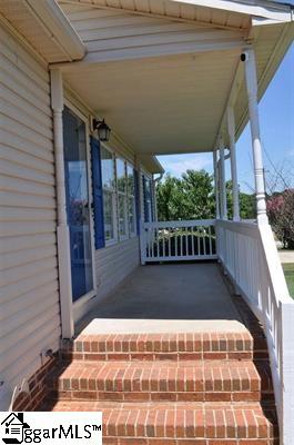 102 Falcon Ridge Drive Boiling Springs, SC 29316 - Photo 4 of 18 Gallery Image 4