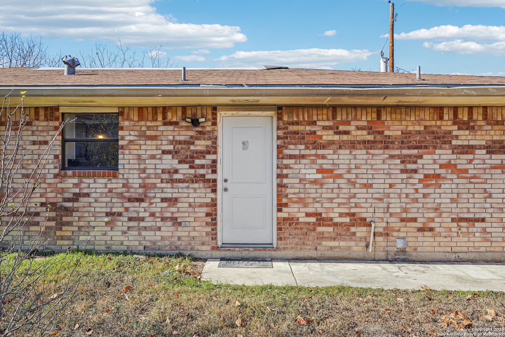 1601 Newton Street Kerrville, TX 78028 - Photo 22 of 23 a view of a building