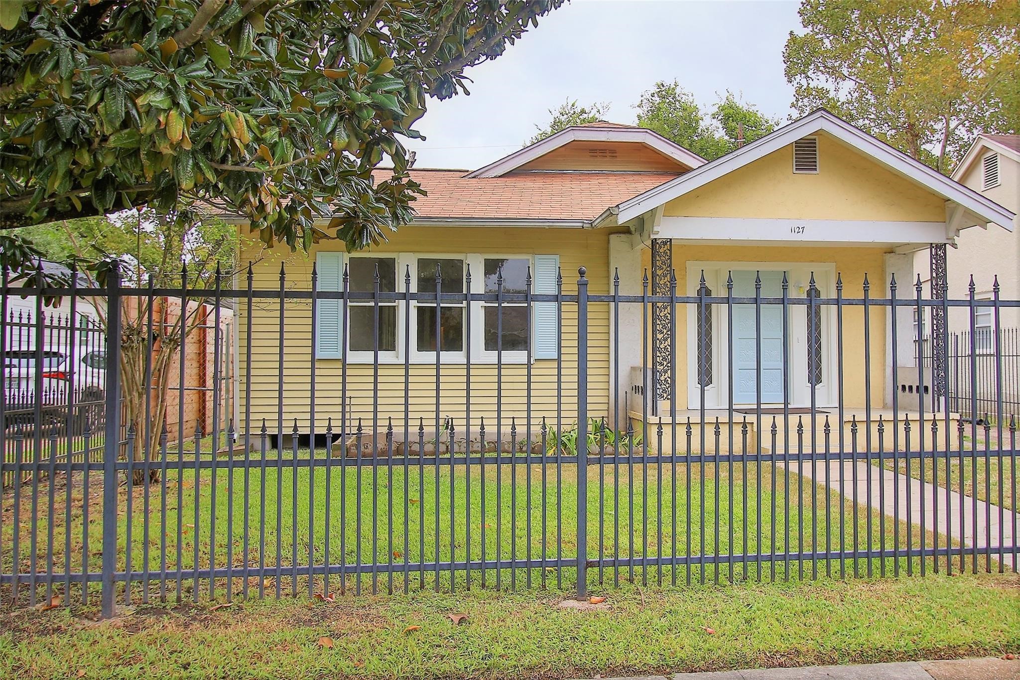 1127 Walling Street Houston, TX 77009 - Photo 2 of 23