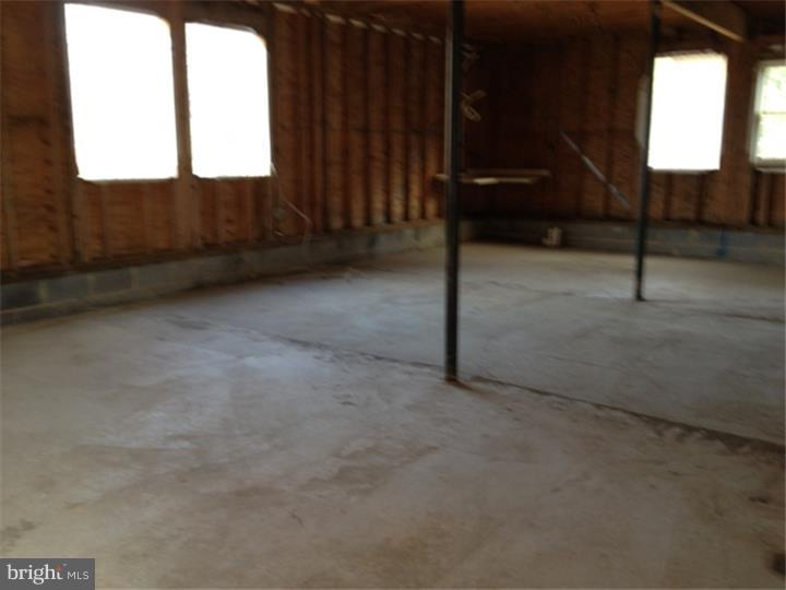 296 Pine Run Road Doylestown, PA 18901 - Photo 8 of 8 Garage