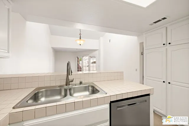 $345,000 | 500 East Amado Road, Unit 121, Palm Springs, CA 92262