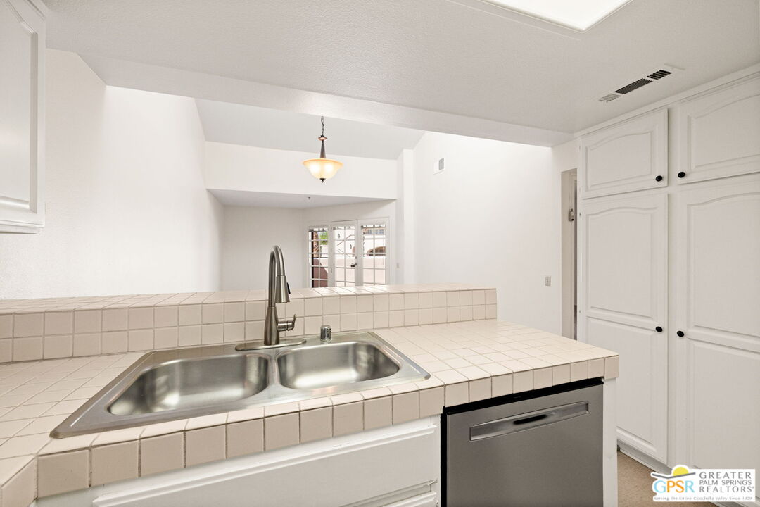 500 East Amado Road, Unit 121 Palm Springs, CA 92262 - Photo 13 of 30