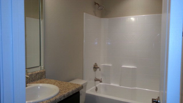 18882 Brixham Court Foley, AL 36535 - Photo 22 of 24 Bath 2