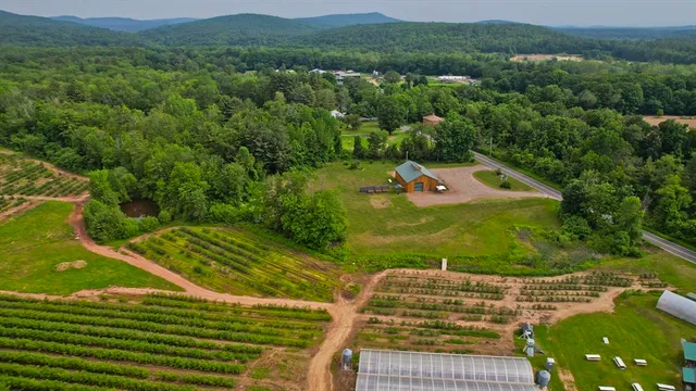 a view of a tennis court