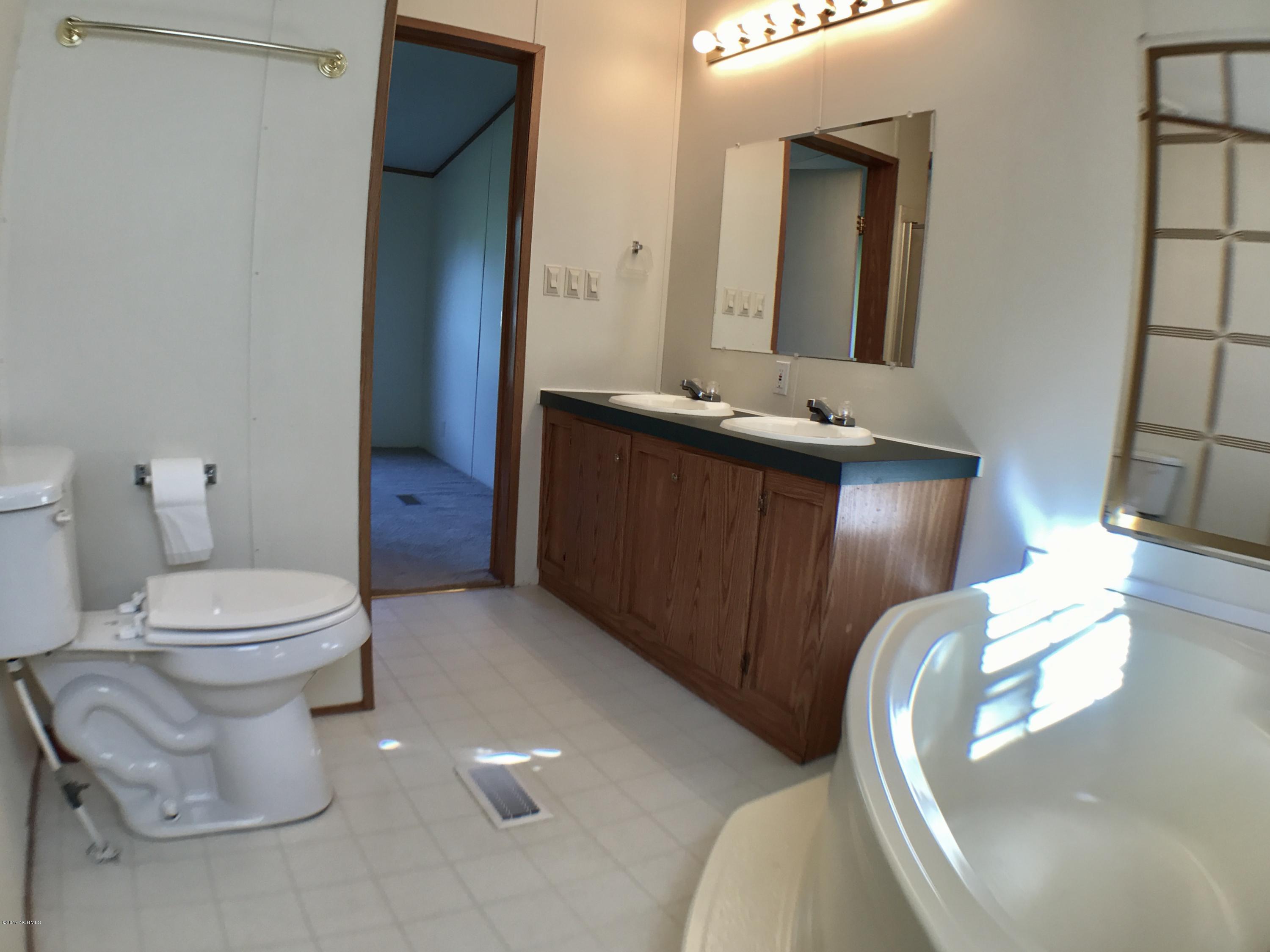 586 Harris Creek Road Jacksonville, NC 28540 - Photo 11 of 19 Master Bathroom