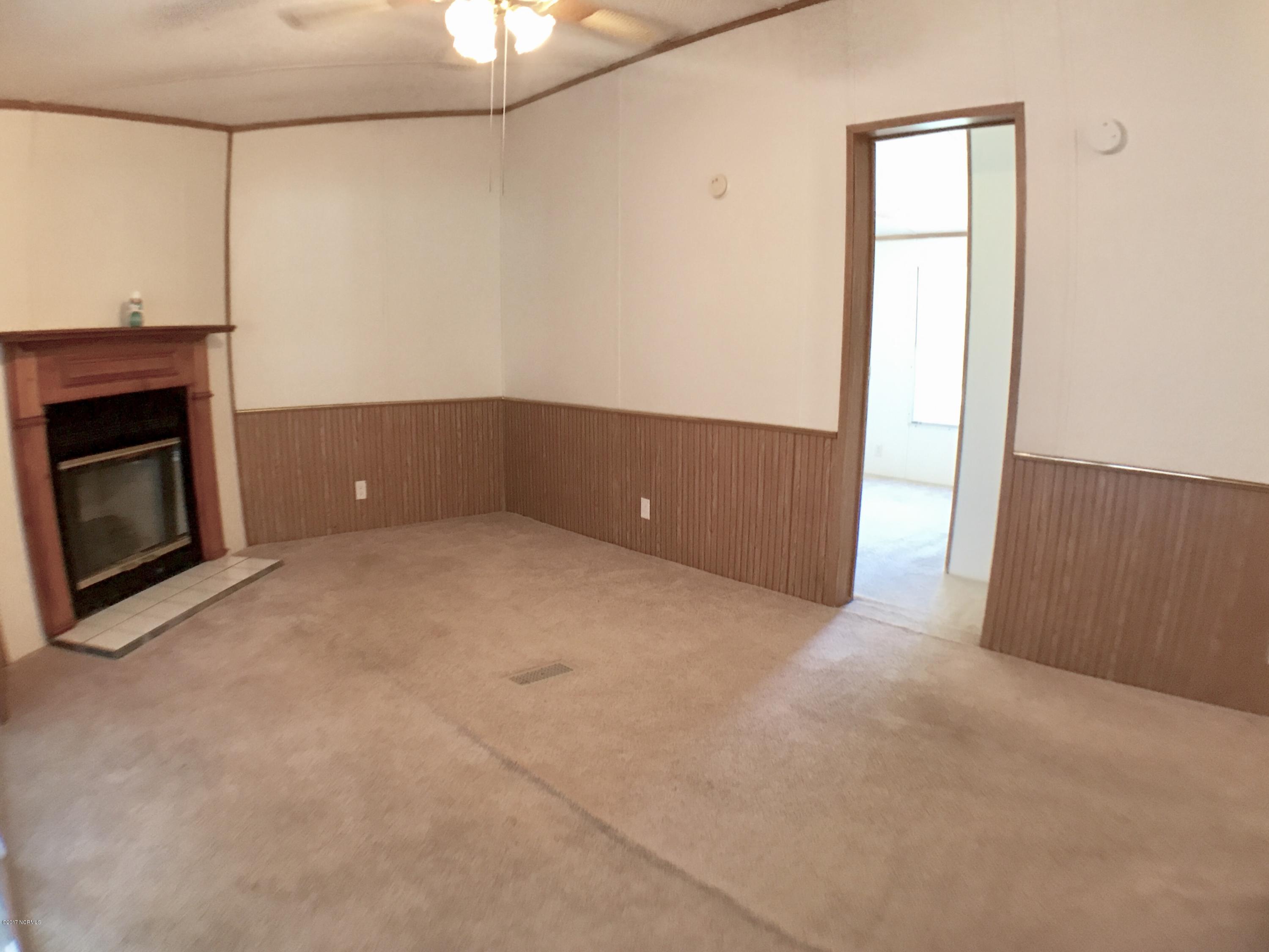 586 Harris Creek Road Jacksonville, NC 28540 - Photo 14 of 19 Den