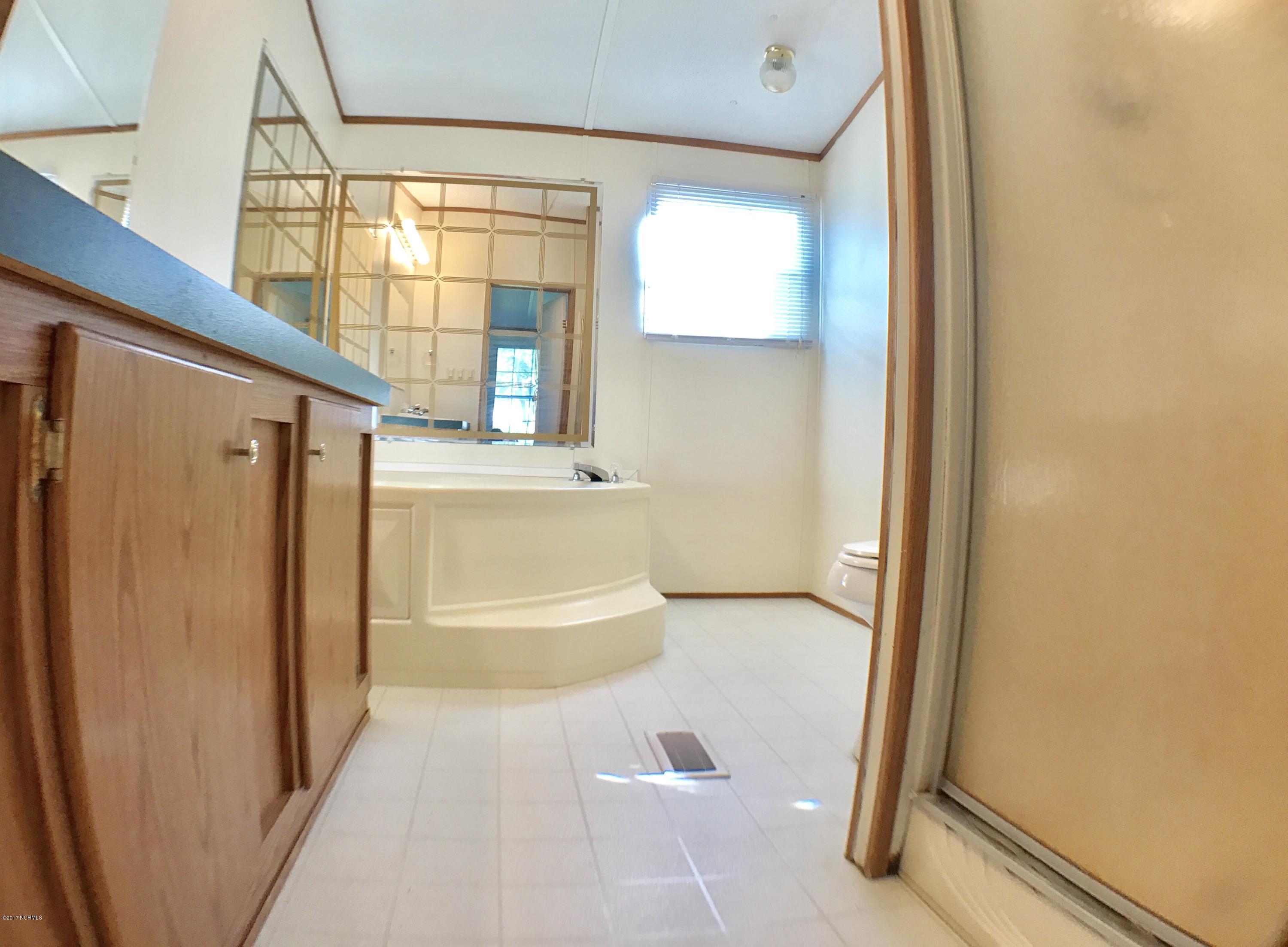 586 Harris Creek Road Jacksonville, NC 28540 - Photo 10 of 19 Master Bathroom